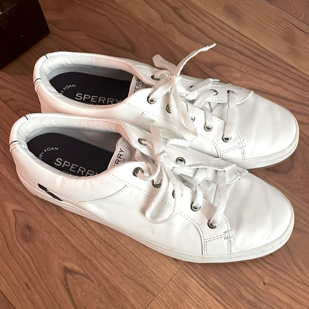 3 FOR $15 ‼️ White Sperry topsider sneakers